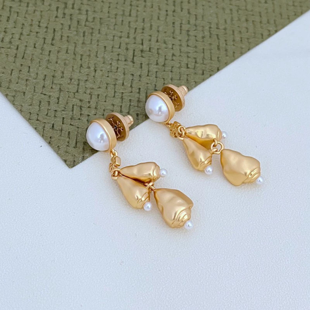 Tory Burch Pearl Shell Drop Earrings